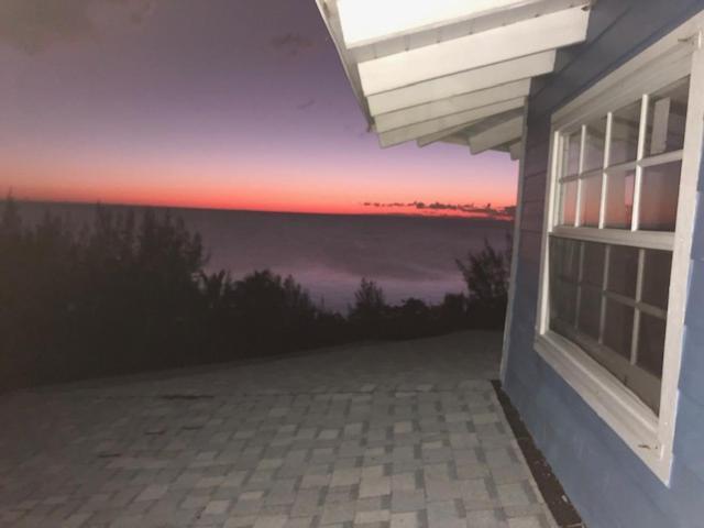The Sunset Cove And Rainbow Room Alice Town  Buitenkant foto